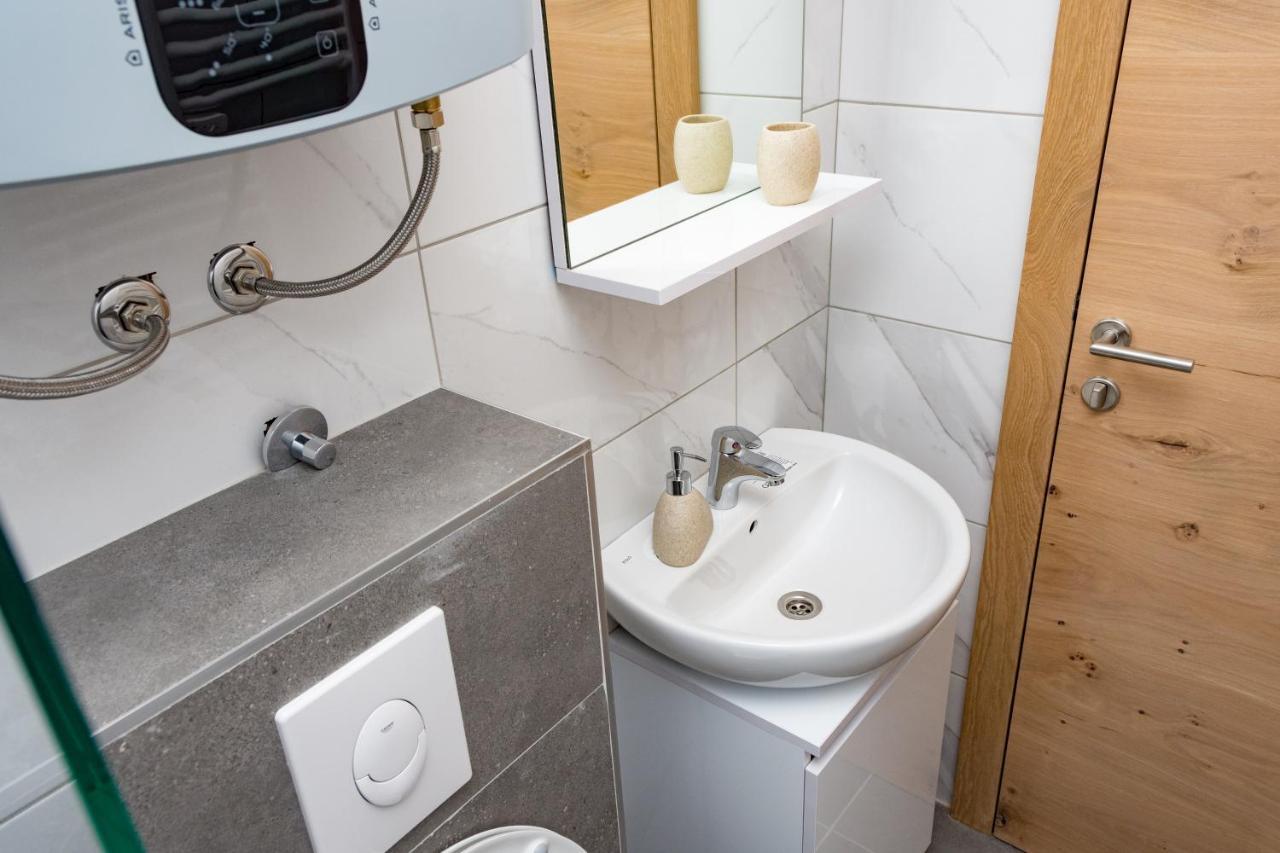 Apartmani Kamavu ヤホリナ エクステリア 写真
